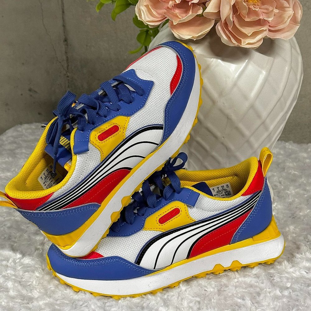 Puma Sneakers